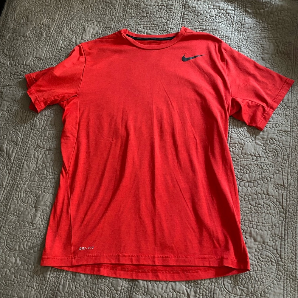 Nike tshirt Large